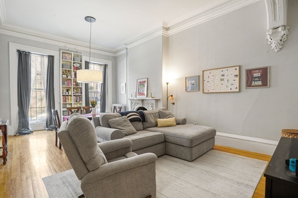 660 Massachusetts Ave # 2