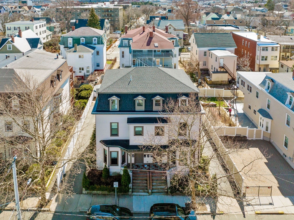 20 Arlington # 4