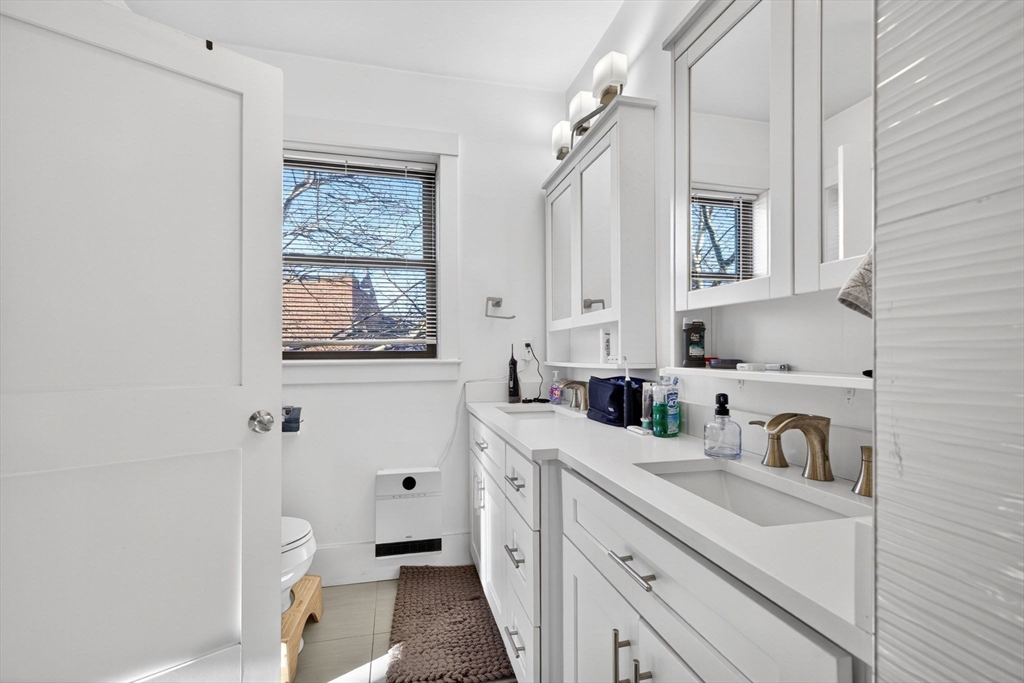 20 Arlington # 4