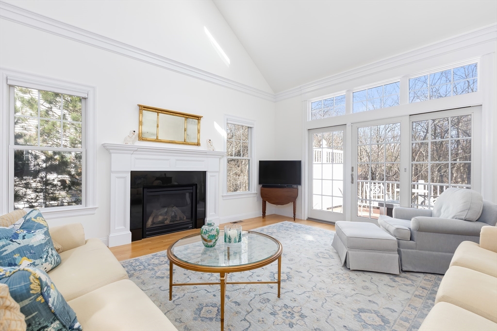 239 Washington St # 12