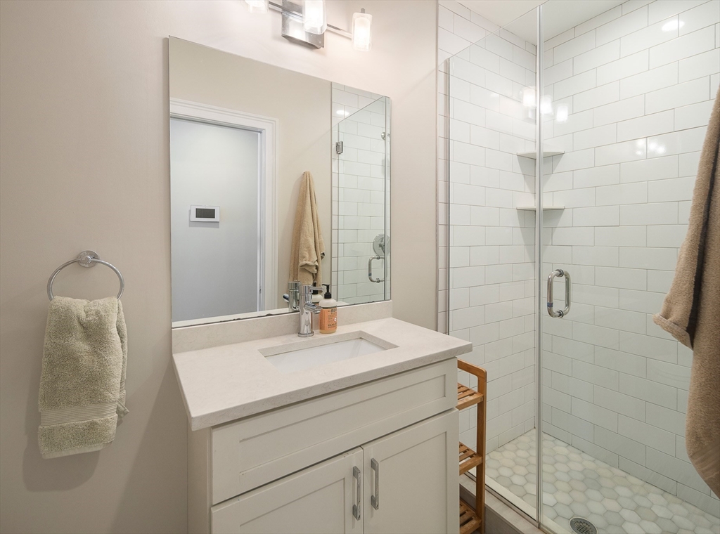 263 Webster St # 3