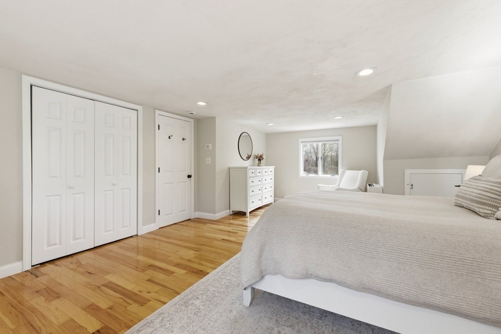 112 Pleasant Street