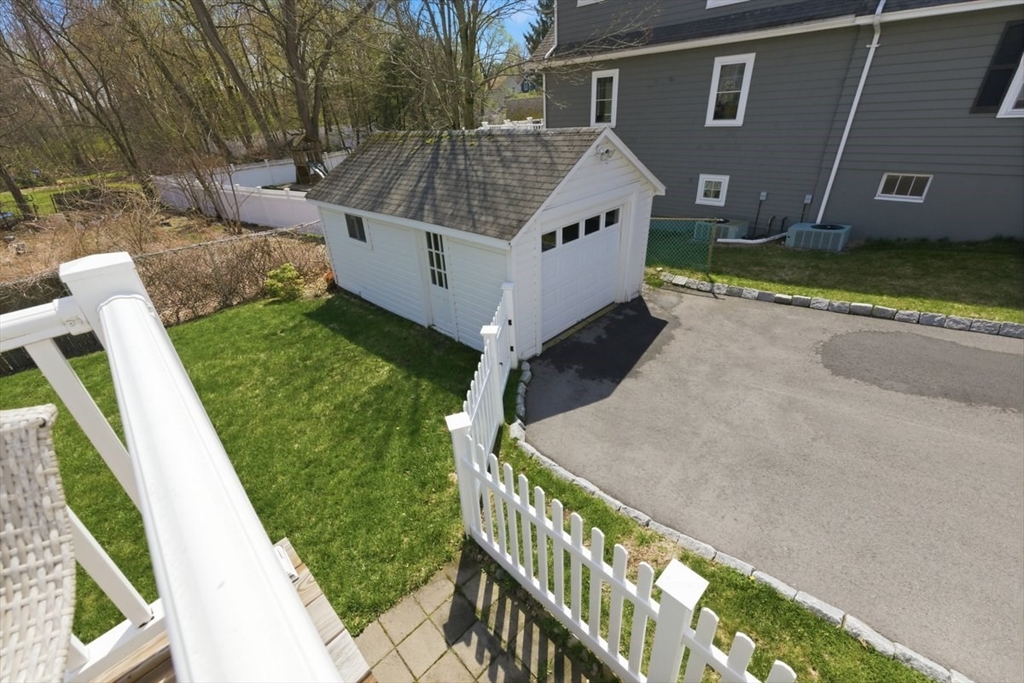 112 Pleasant Street