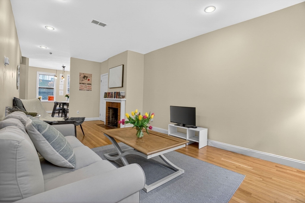 25 Revere Street # 2