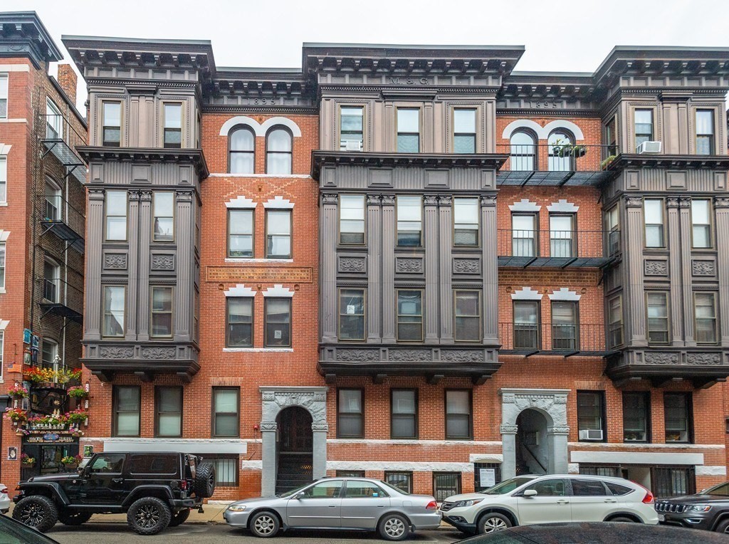 8 Battery Street # 3