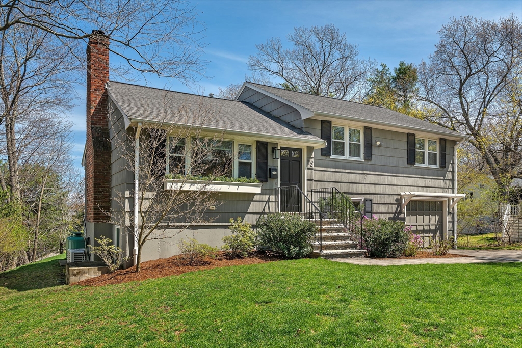 72 Oakcrest Rd