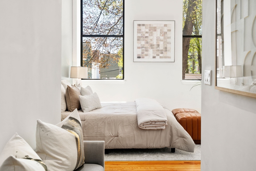 11 Wyman St # 2A