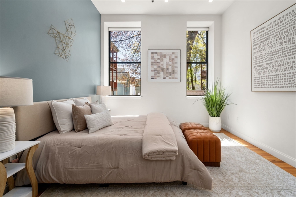 11 Wyman St # 2A