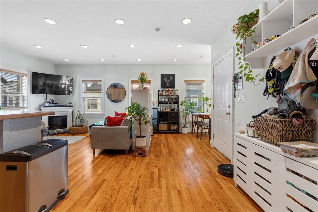 202 K St # 7