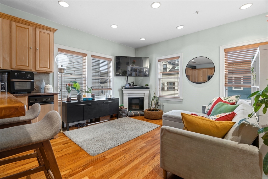 202 K St # 7