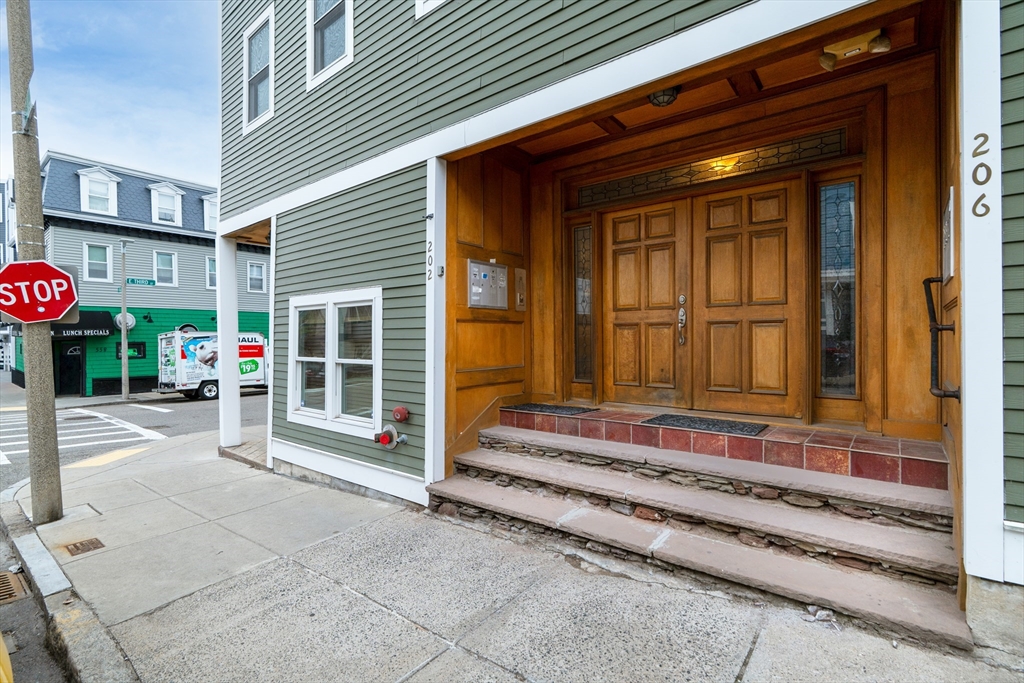 202 K St # 7