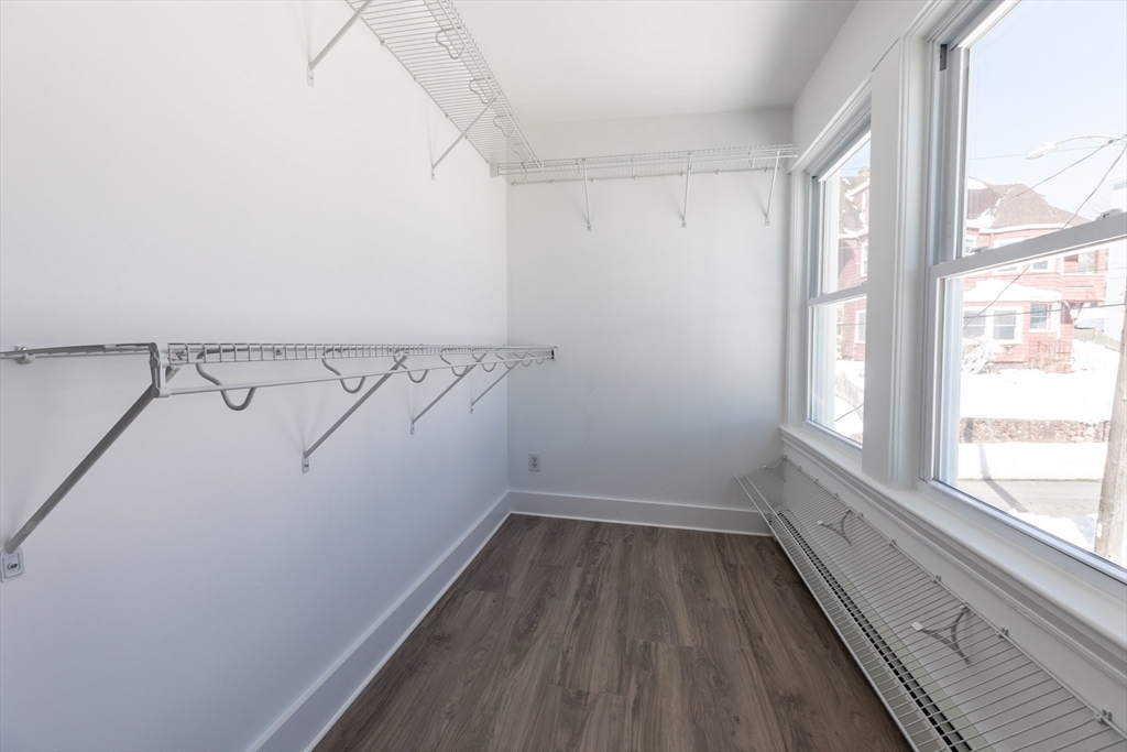 51 Harbor View Ave Unit: PH3