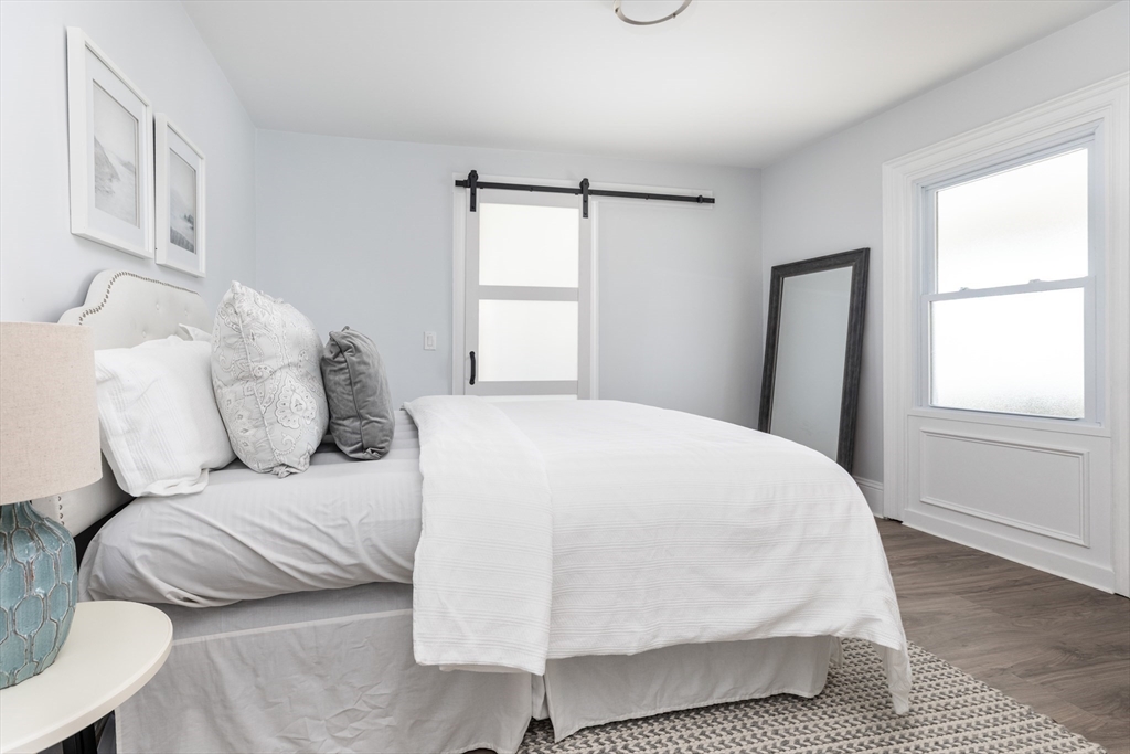 51 Harbor View Ave Unit: PH3