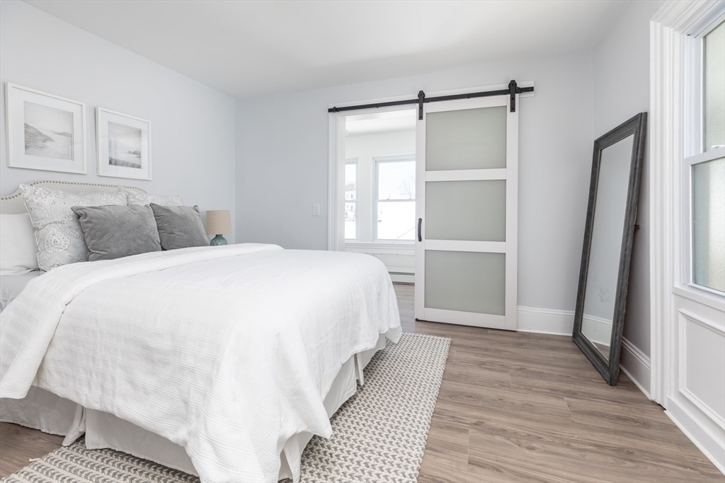 51 Harbor View Ave Unit: PH3