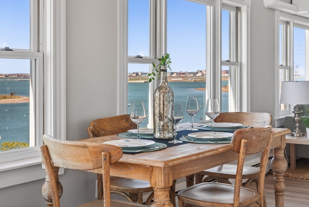 51 Harbor View Ave Unit: PH3