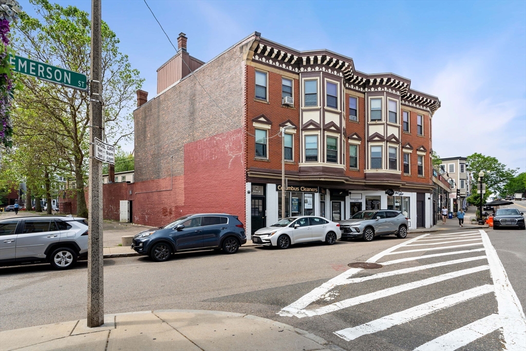 141 Emerson St # 4