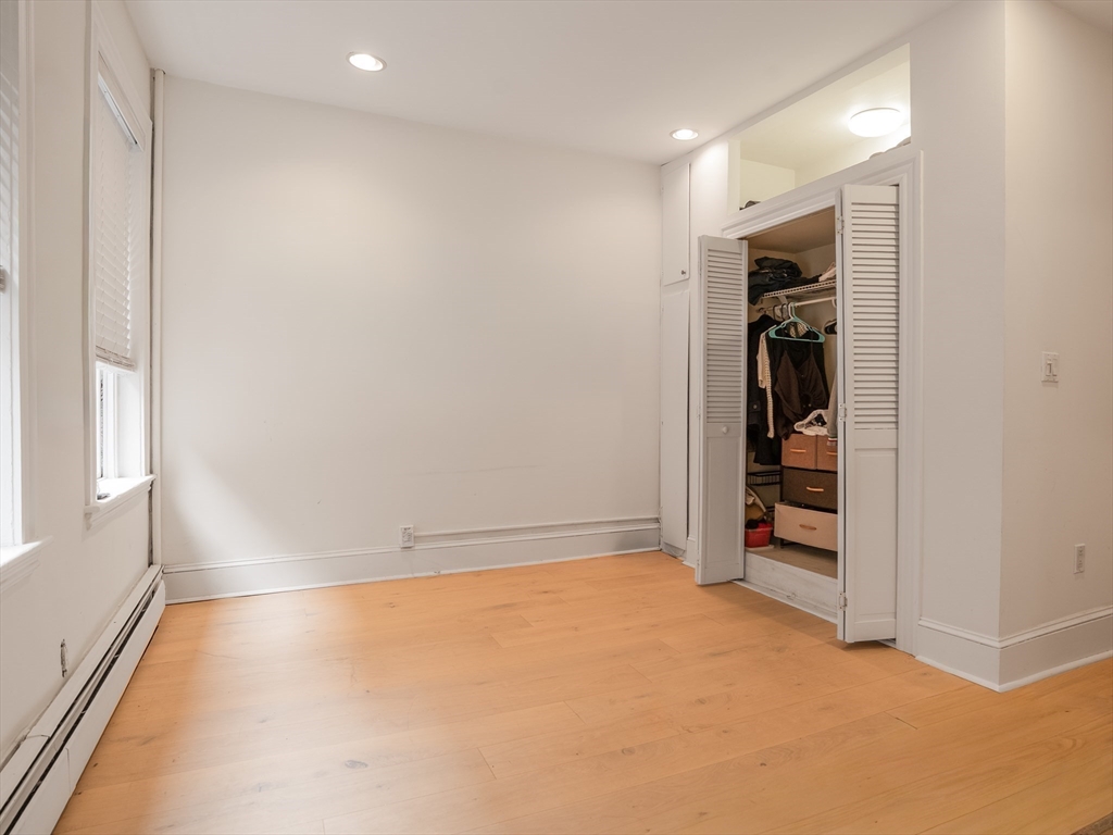22 Irving St # 2