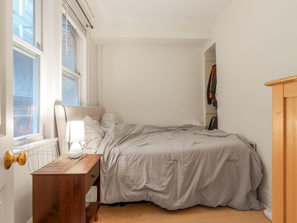 22 Irving St # 2