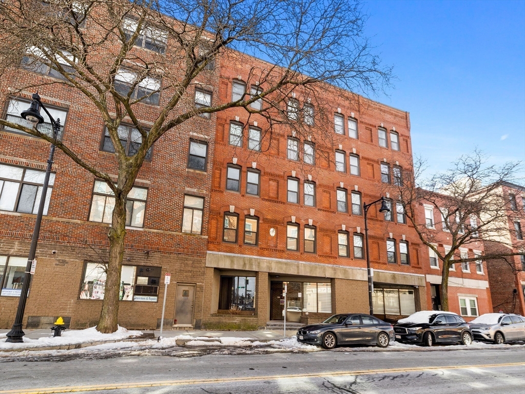 386 Commercial Street # 4A