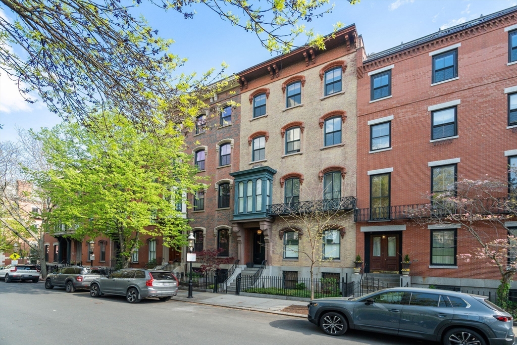 17 Monument Square # 2