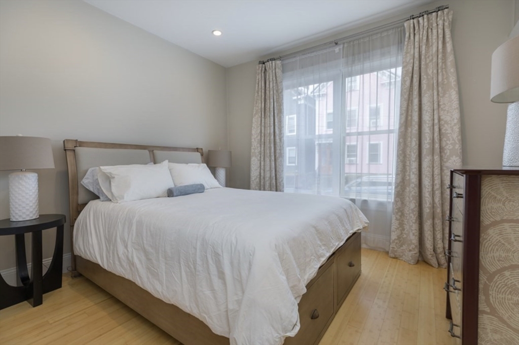 3 Leeds St # 1
