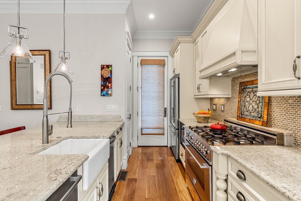 322-324 West 4th Street # 2