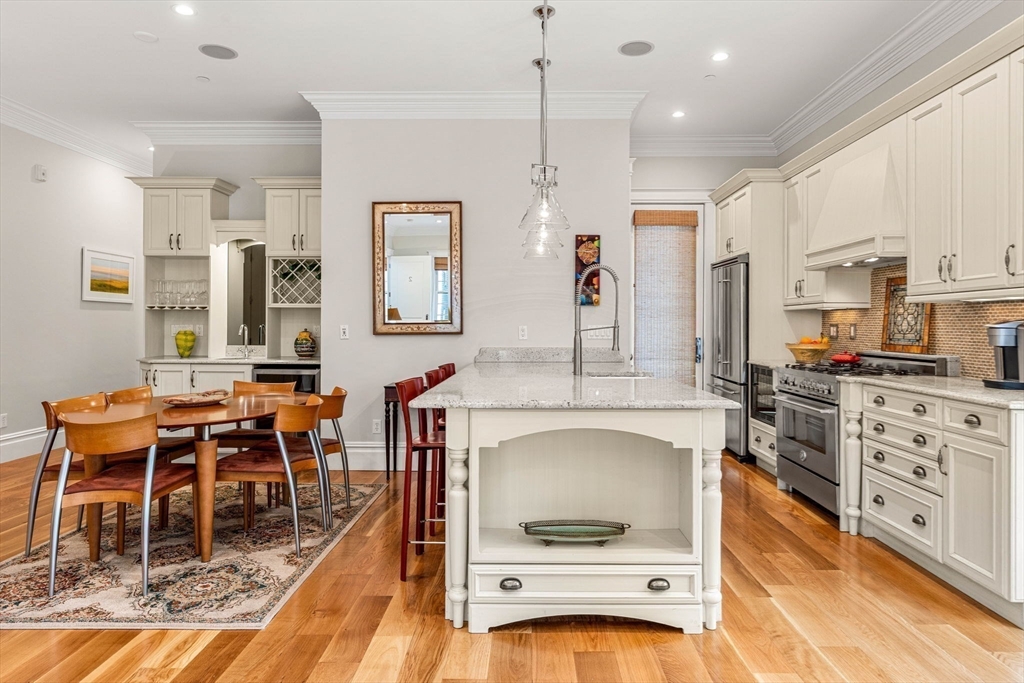 322-324 West 4th Street # 2