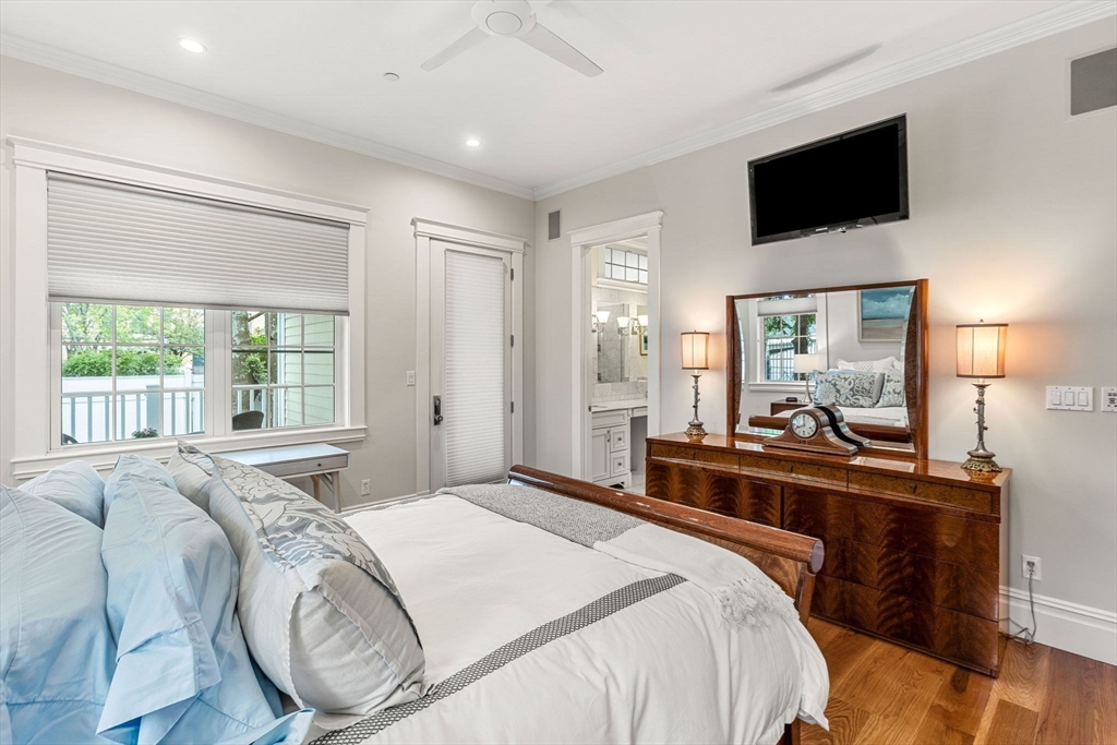 322-324 West 4th Street # 2