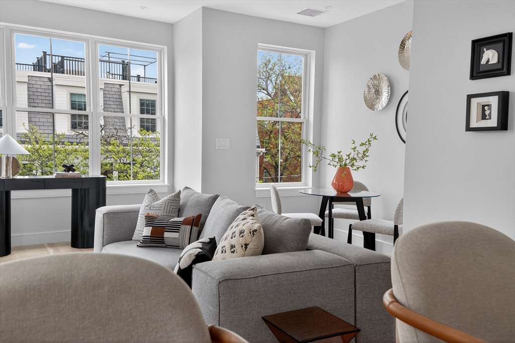 54 Dorset Street # 4