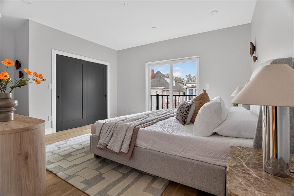 54 Dorset Street # 4
