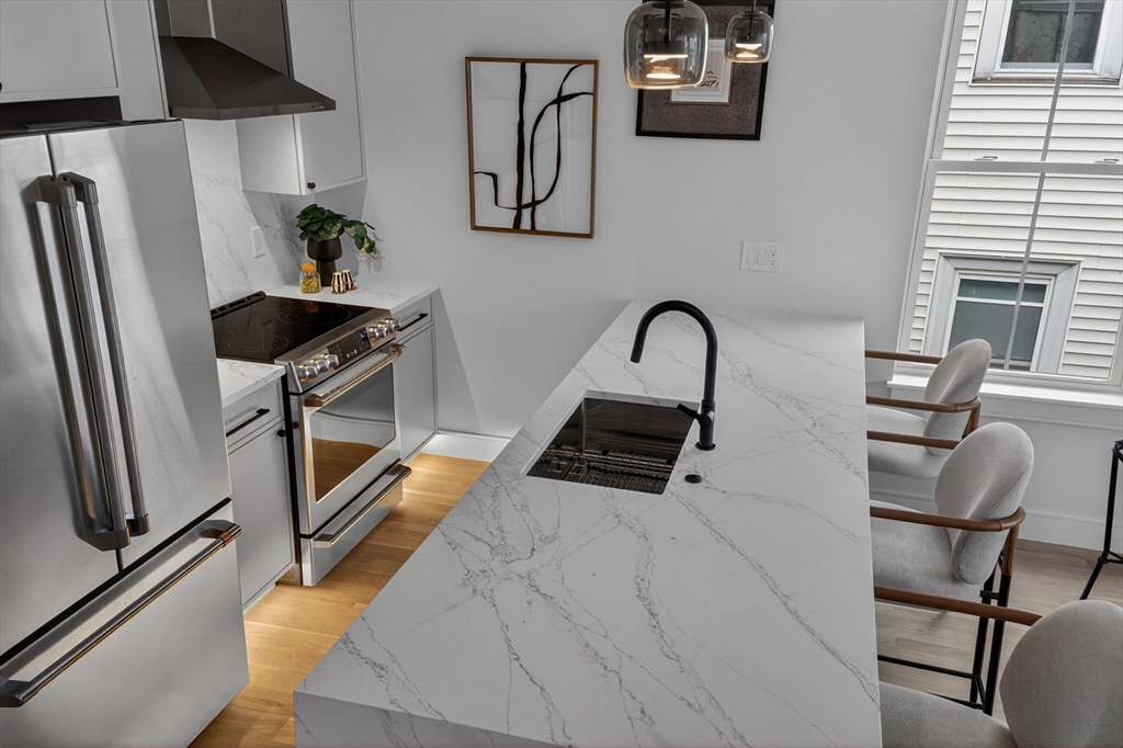 54 Dorset Street # 4