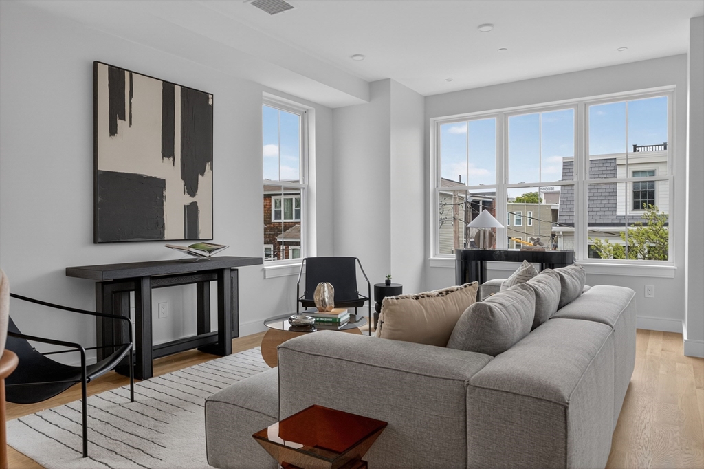 54 Dorset Street # 4