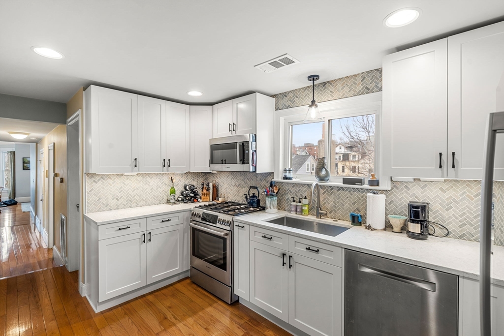 172 Dorchester St # 3