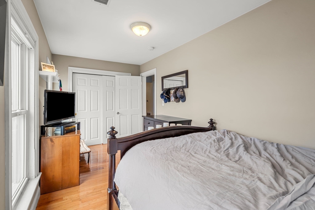 172 Dorchester St # 3