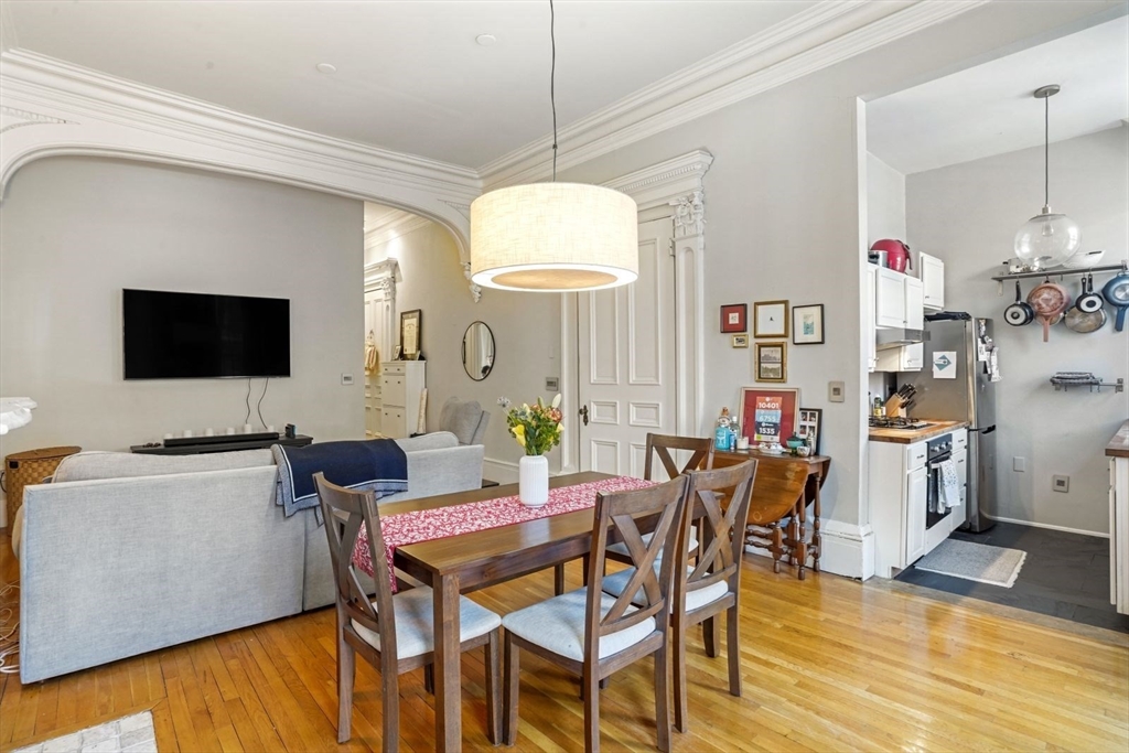 660 Massachusetts Ave # 2