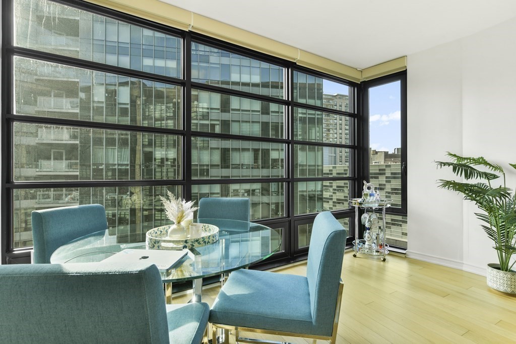 580 Washington St # 11F