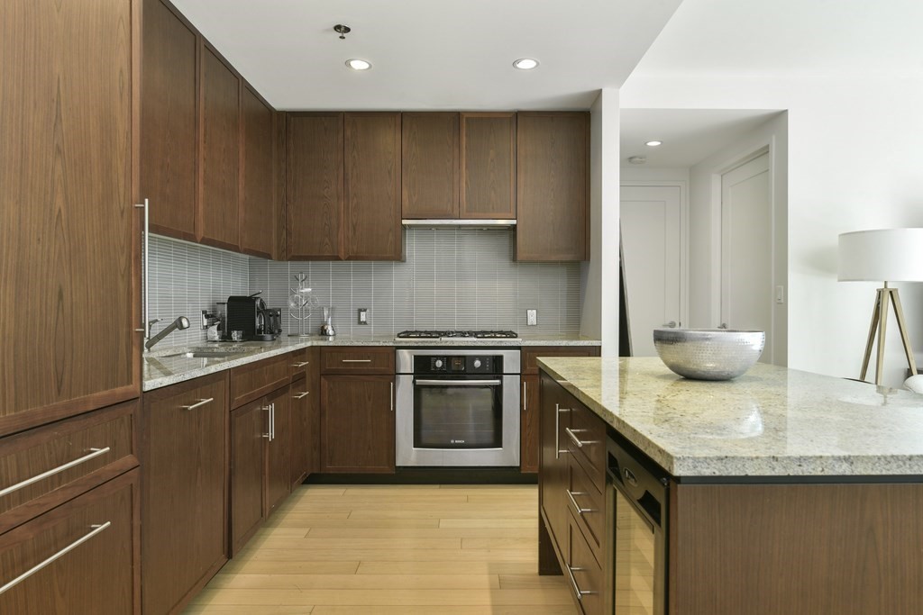 580 Washington St # 11F