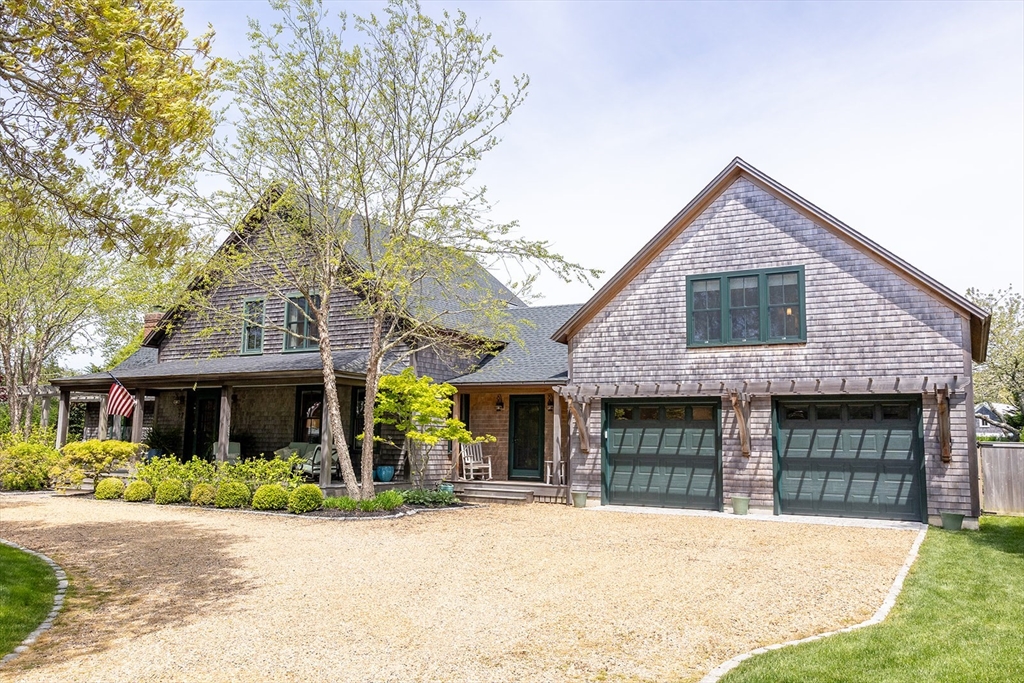 27 Knoll Drive