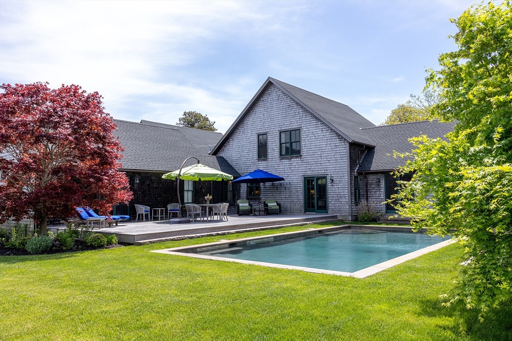 27 Knoll Drive
