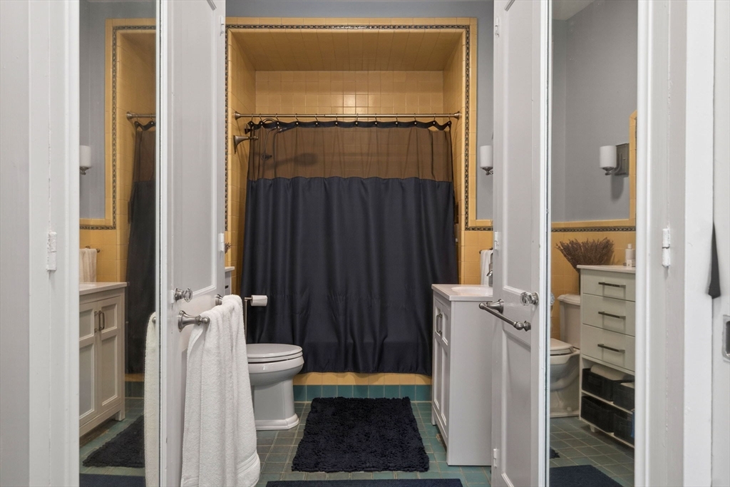 68 Chestnut Street # 2