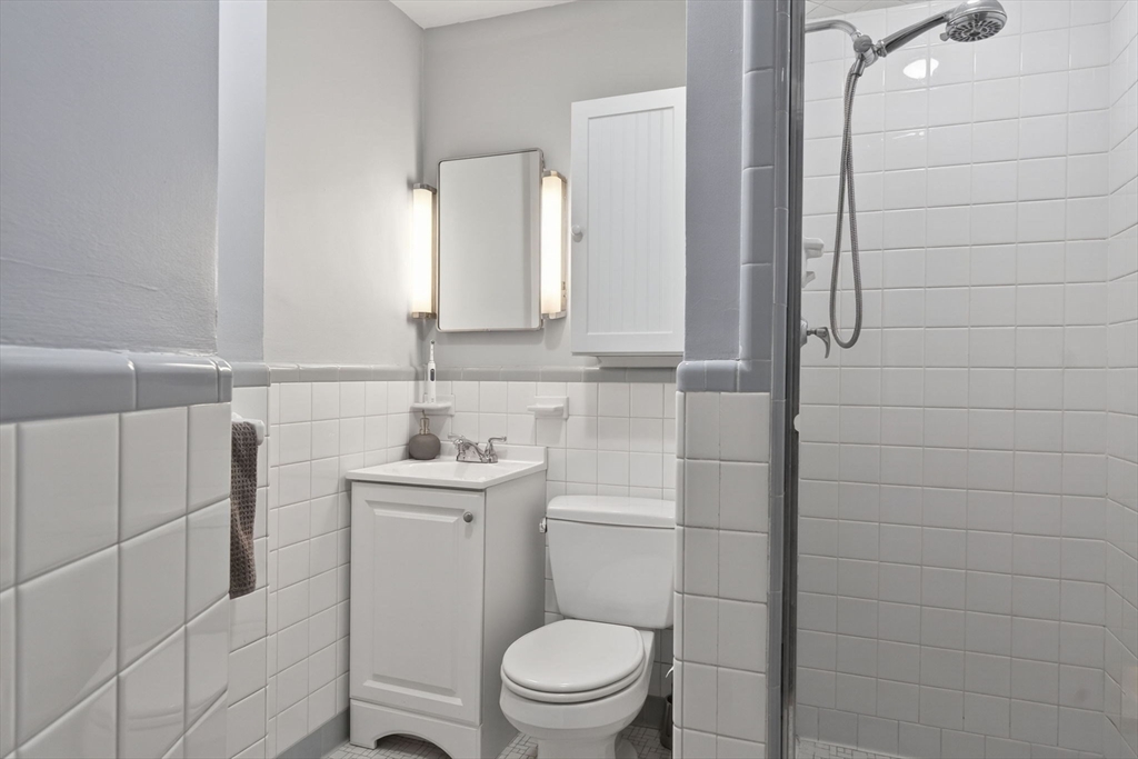 68 Chestnut Street # 2