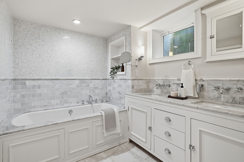 155 W 9th St. # 1