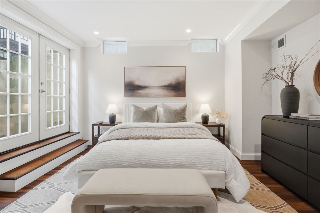 155 W 9th St. # 1