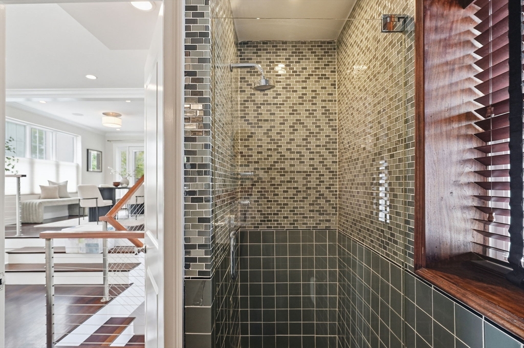 155 W 9th St. # 1