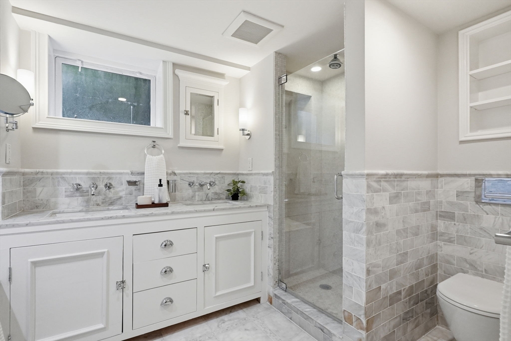 155 W 9th St. # 1