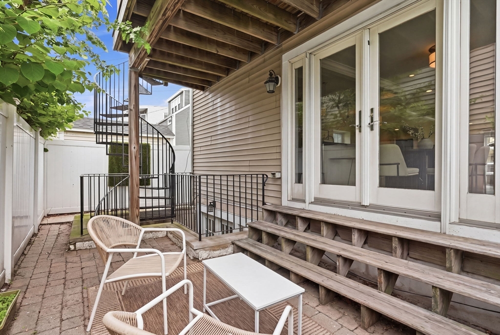 155 W 9th St. # 1