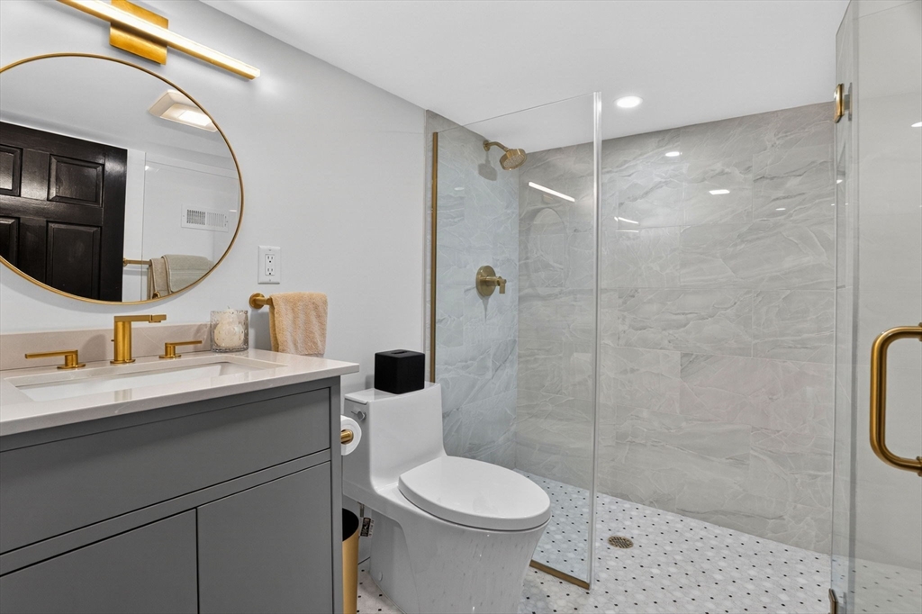 27 Wellington Ln