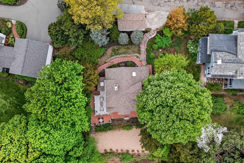 27 Wellington Ln