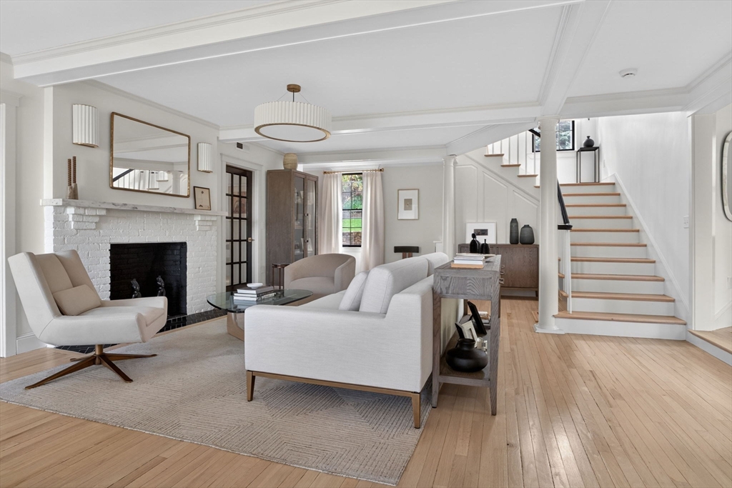 27 Wellington Ln