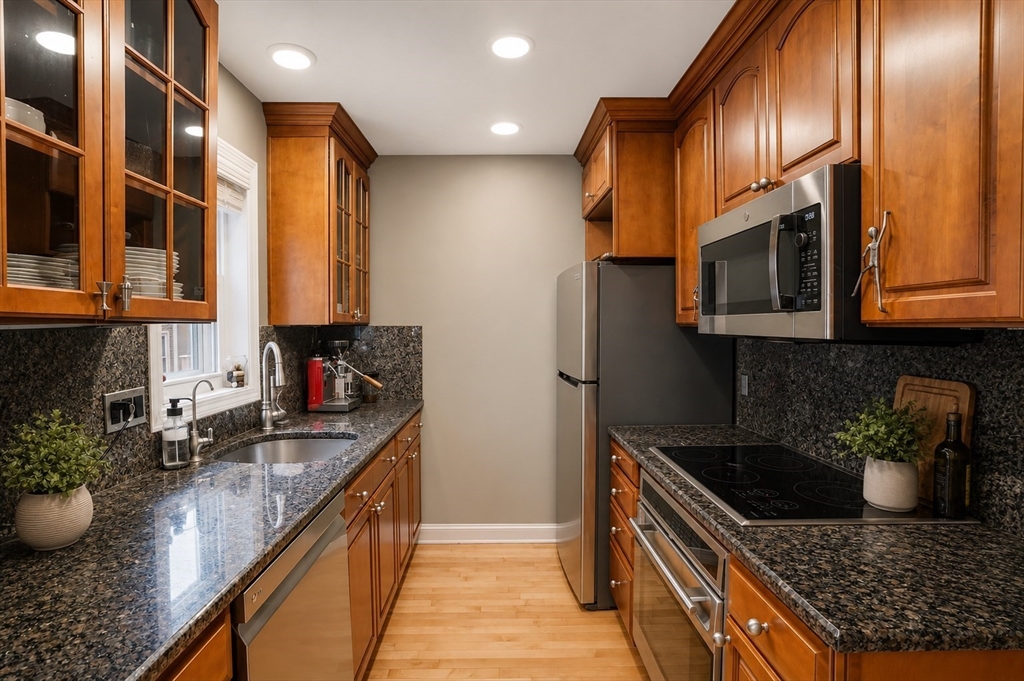 79 Bolton St # 79